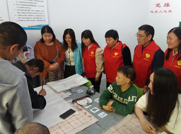 好搭档家政志愿关爱残疾人 传递温暖与祝福(图2)
