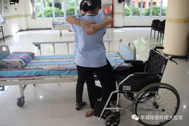 实用技能get√照顾老人学两招技术傍身！养老护理员：如何照顾老人不费劲(图3)