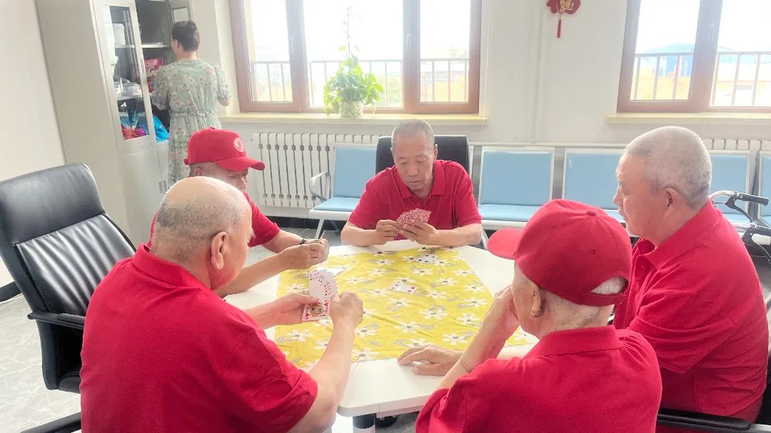 九游体育新巴尔虎右旗：“养老”变“享老” 托起老年人“稳稳的幸福”(图1)
