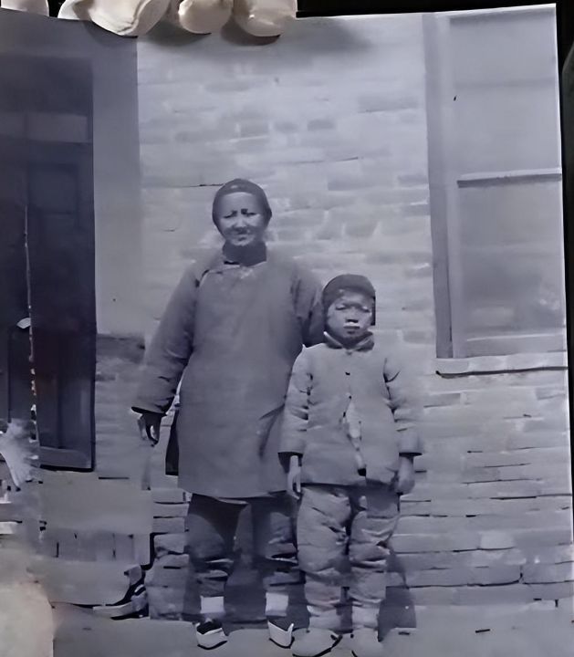 九游体育因69年前一句诺言美国老人坚持在中国定居成山东十大感动人物(图14)