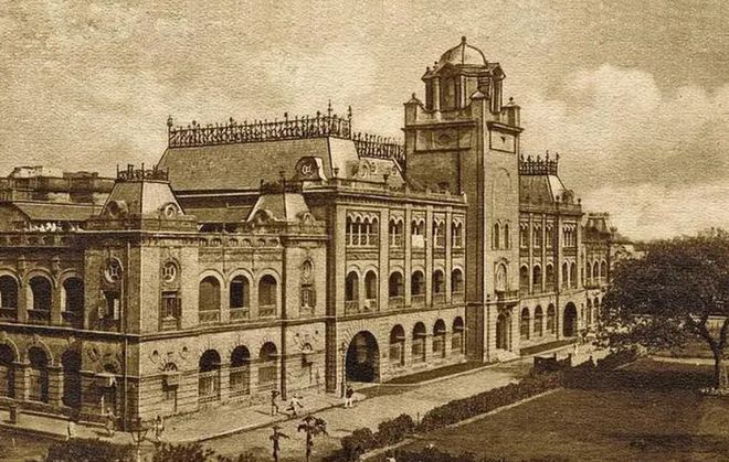 九游体育因69年前一句诺言美国老人坚持在中国定居成山东十大感动人物(图17)