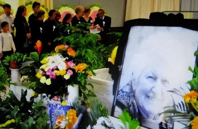 九游体育因69年前一句诺言美国老人坚持在中国定居成山东十大感动人物(图26)